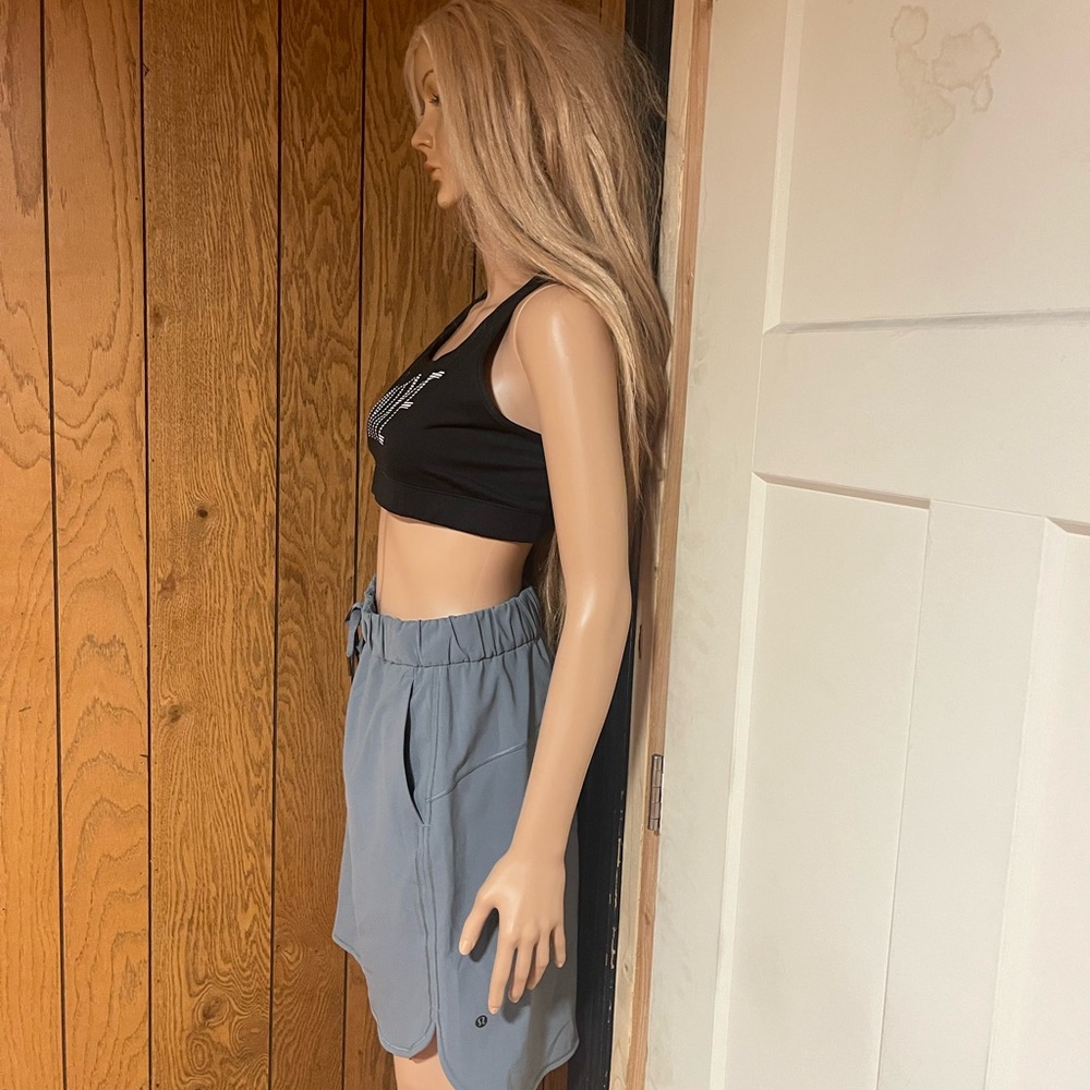 Lululemon" On The Fly Skirt 21* -Gray -Size (6) Good Condition ... - Picture 13 of 14